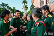 General Phan Van Giang chairs meeting with former female Truong Son drivers